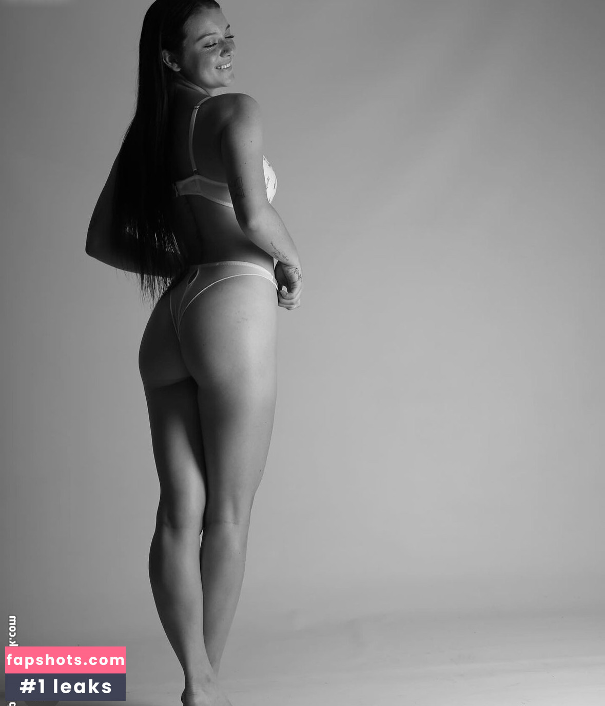 Skyle lee Elliott gallery photo #3