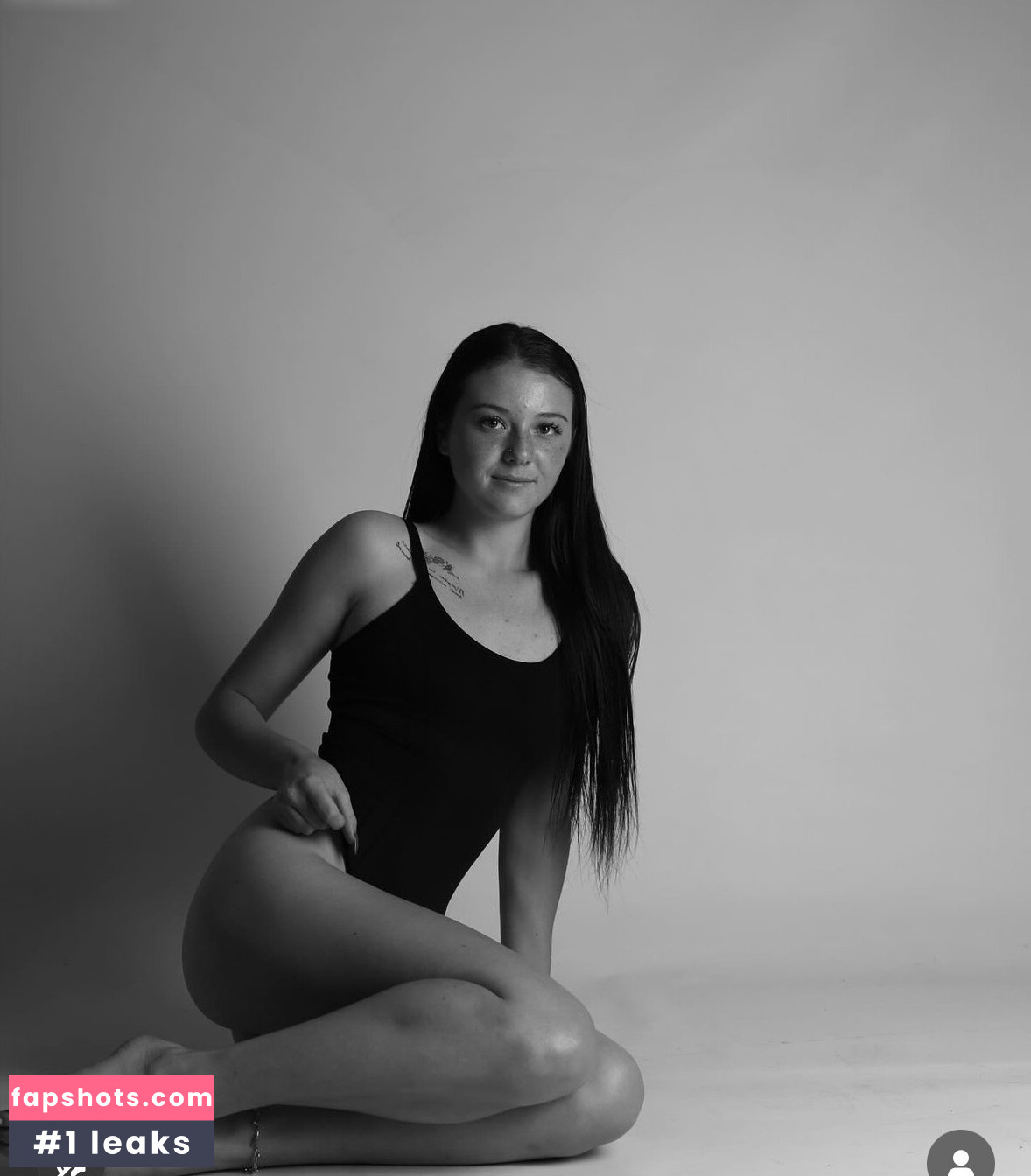 Skyle lee Elliott gallery photo #6