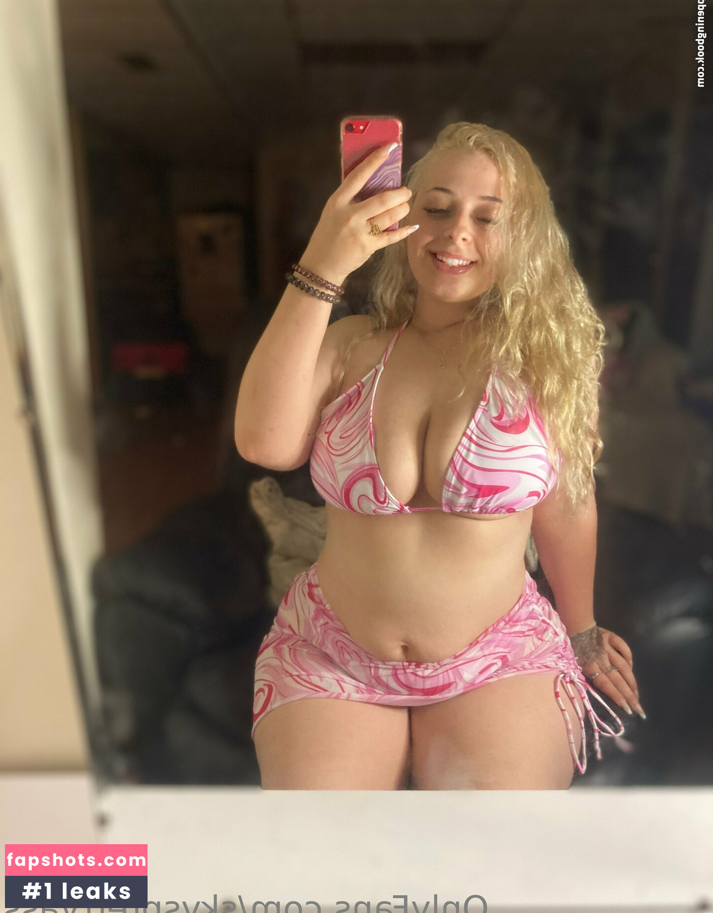 skysprettyass gallery photo #13