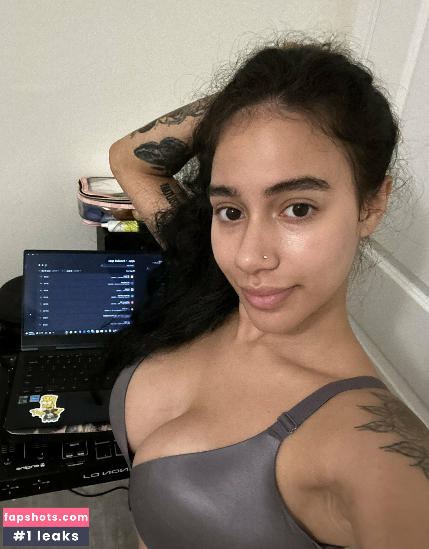 Skyvenusss nude babe gallery