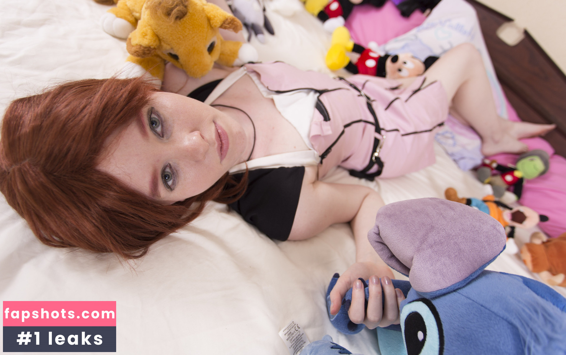 Sleeping Queen Nude Leaks OnlyFans Photos #19 - LeakJerk