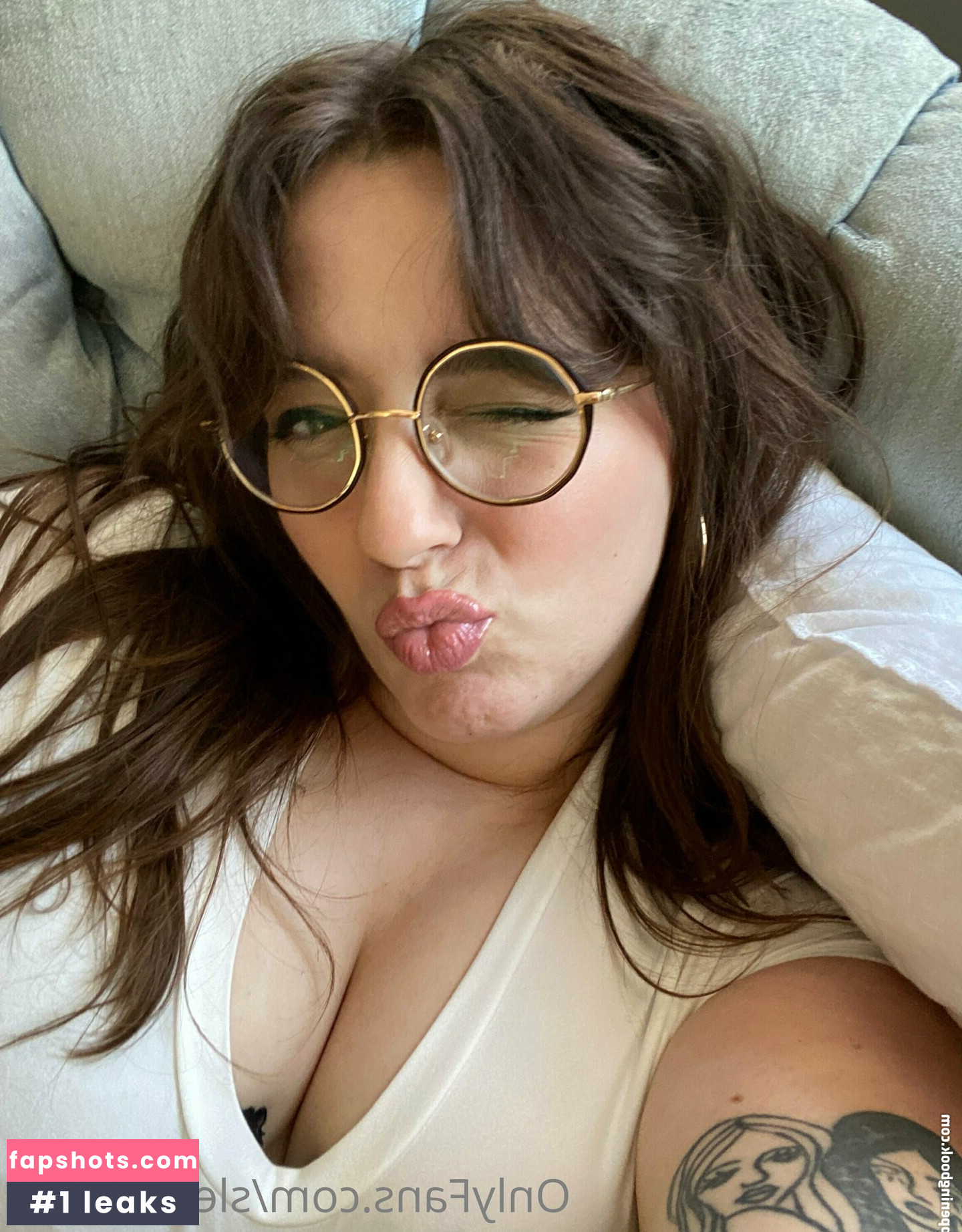 sleepy.sofia gallery photo #18