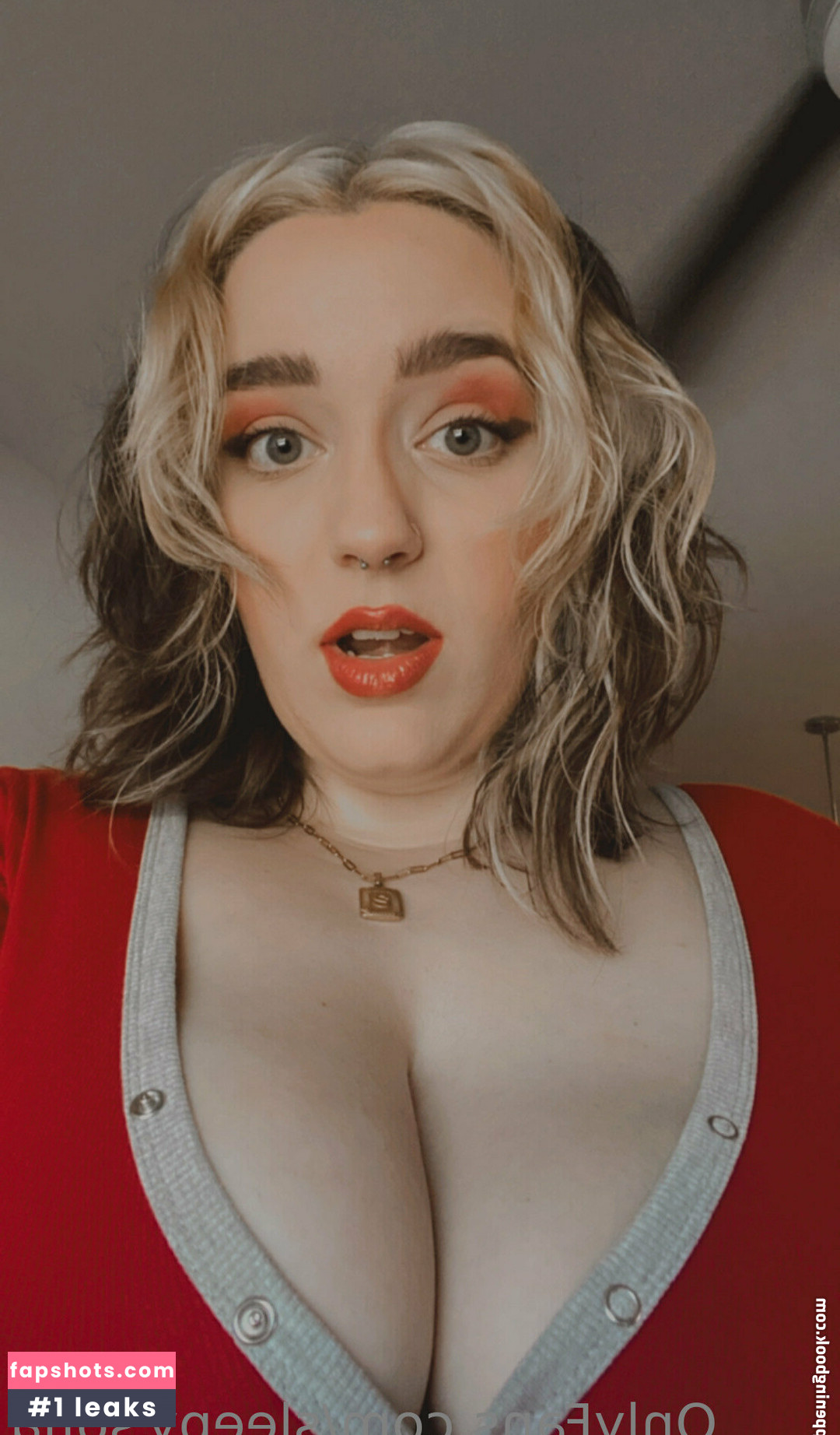 sleepy.sofia gallery photo #22