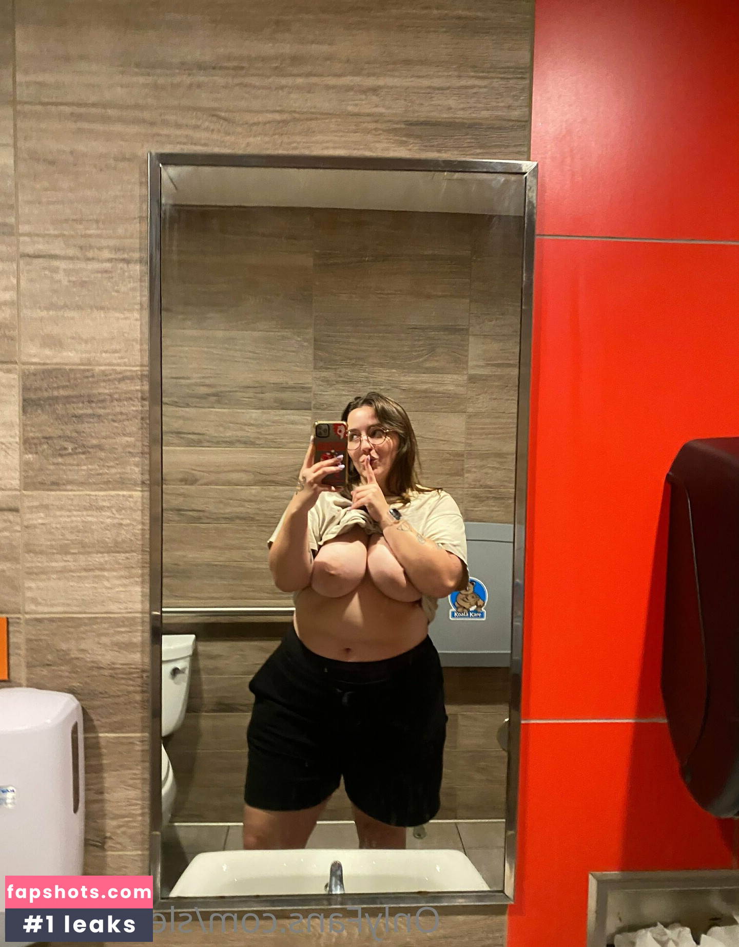 sleepy.sofia gallery photo #23