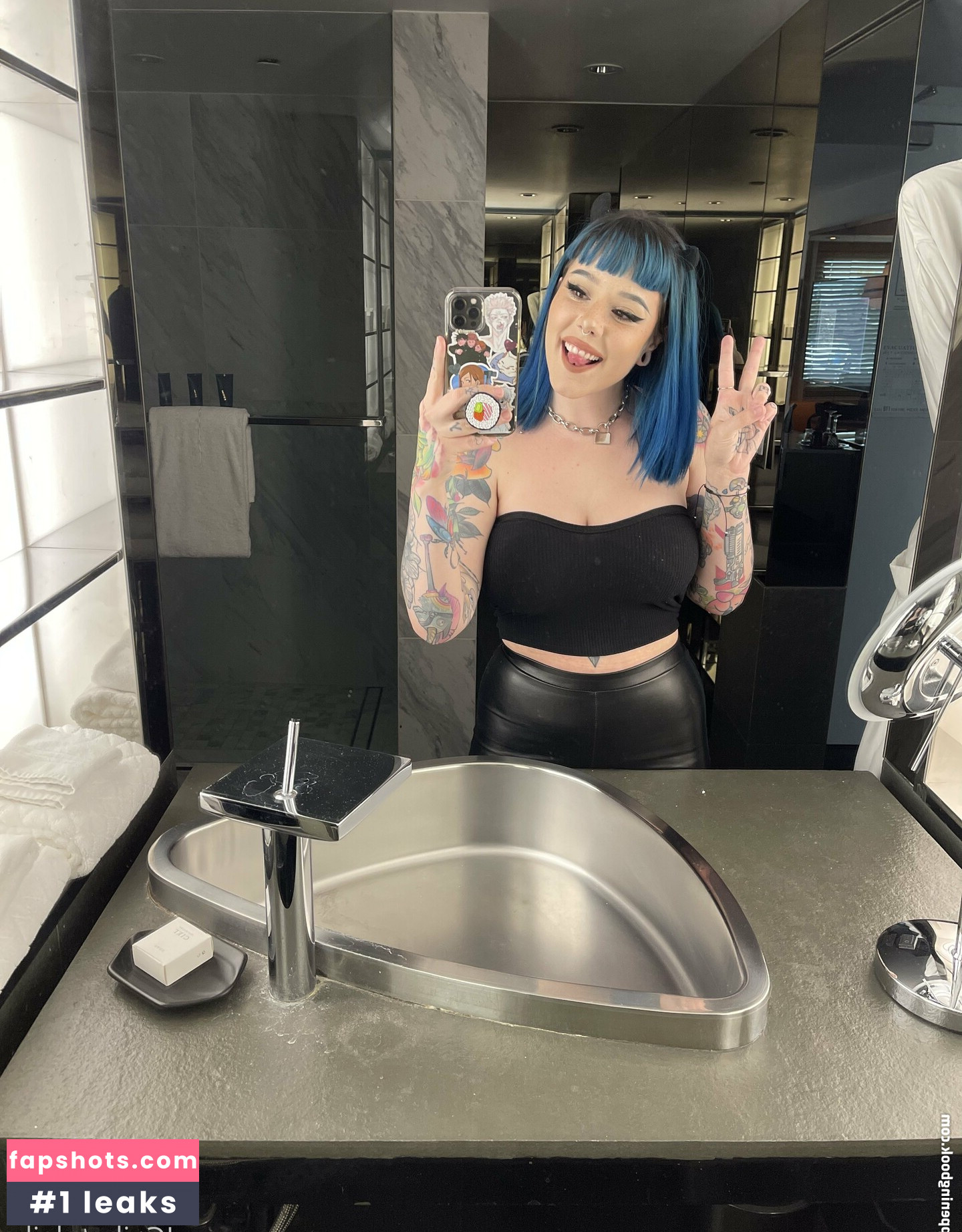 sleepylaika gallery photo #50