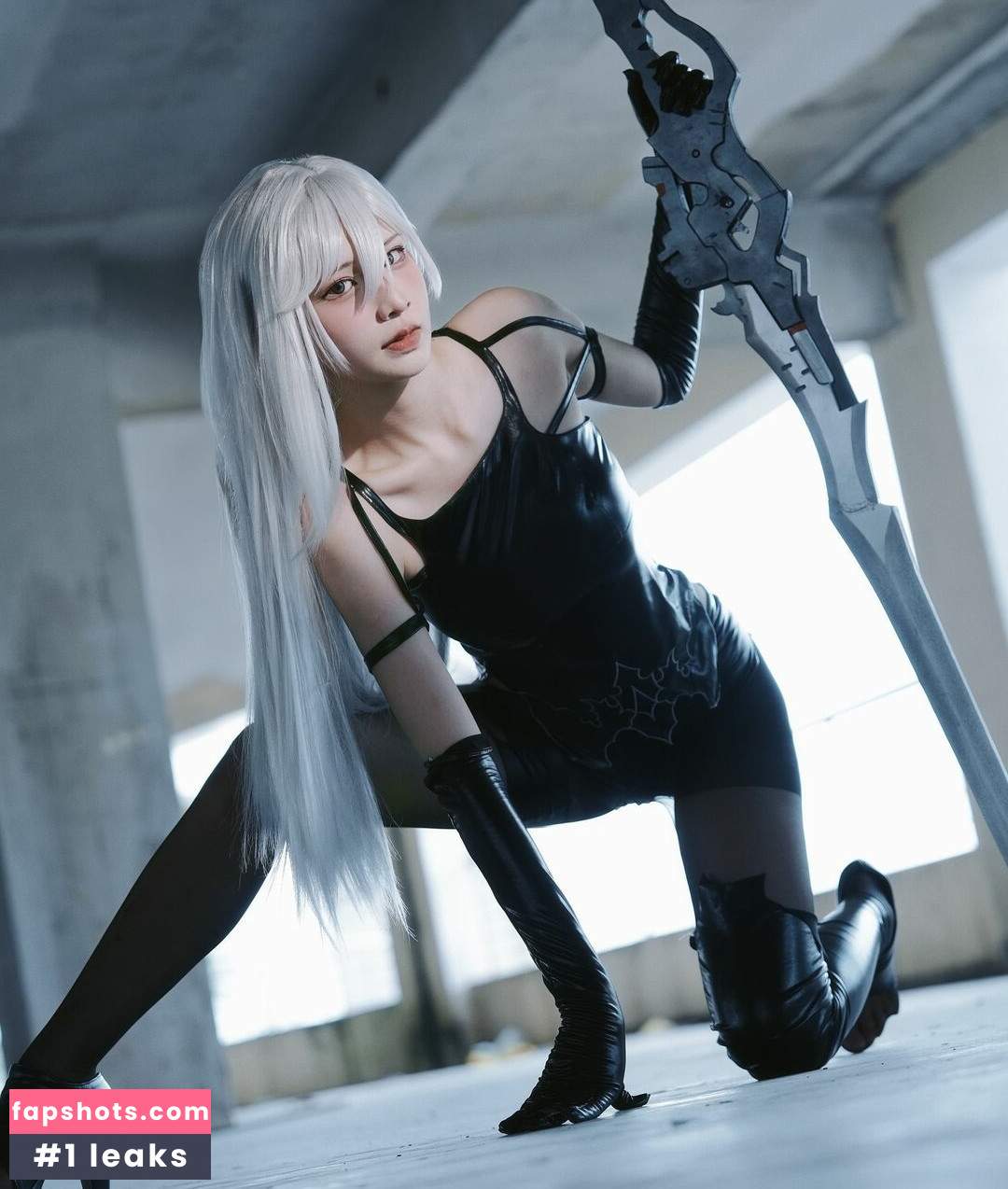 SleepyStella gallery photo #2