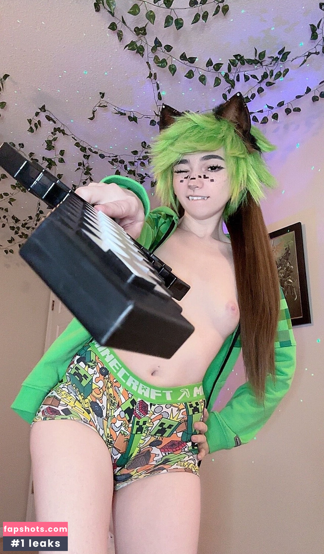 Sleepystrawbaby gallery photo #15