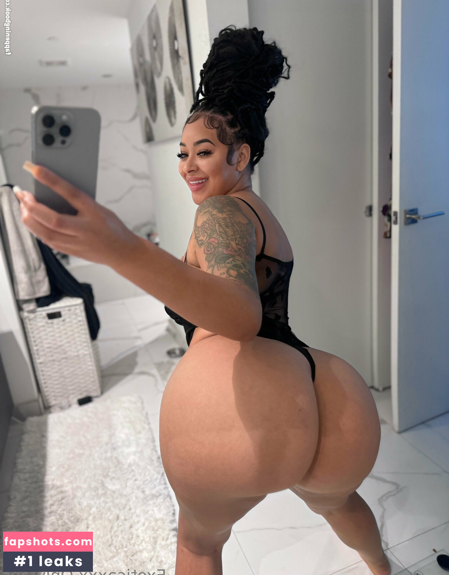 Slim Exotica gallery photo #2