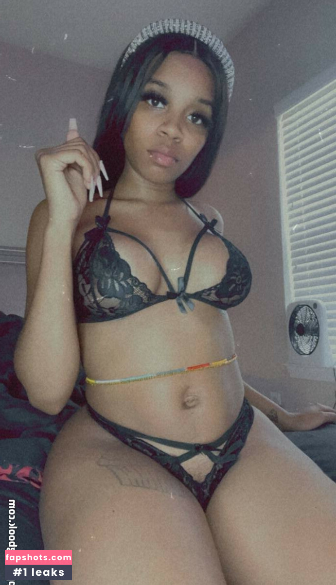 Slimasstink nude babe gallery