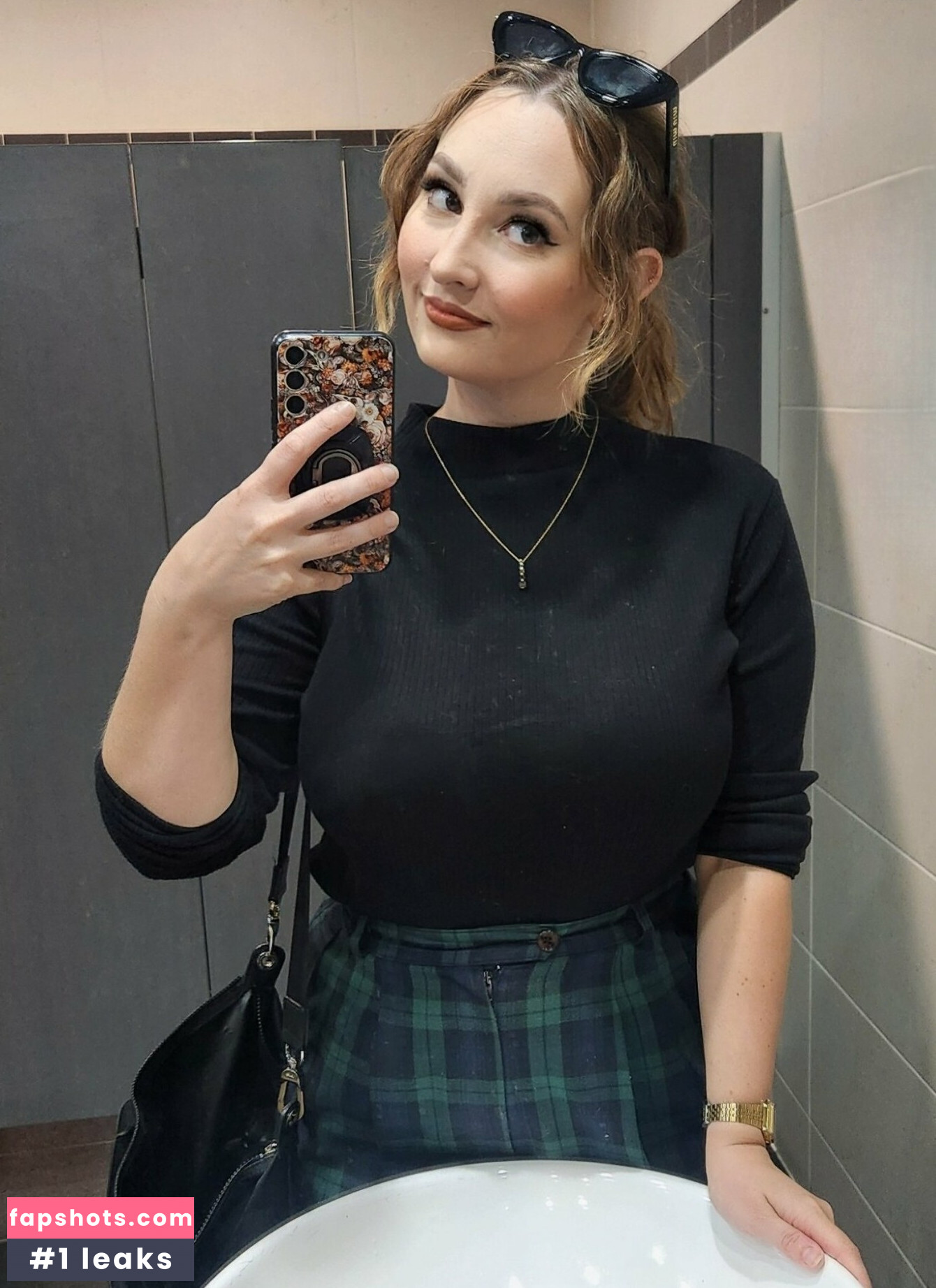 Slipperygoblin gallery photo #15