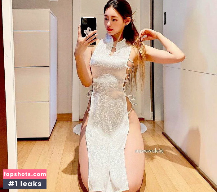 slowswan nude babe gallery