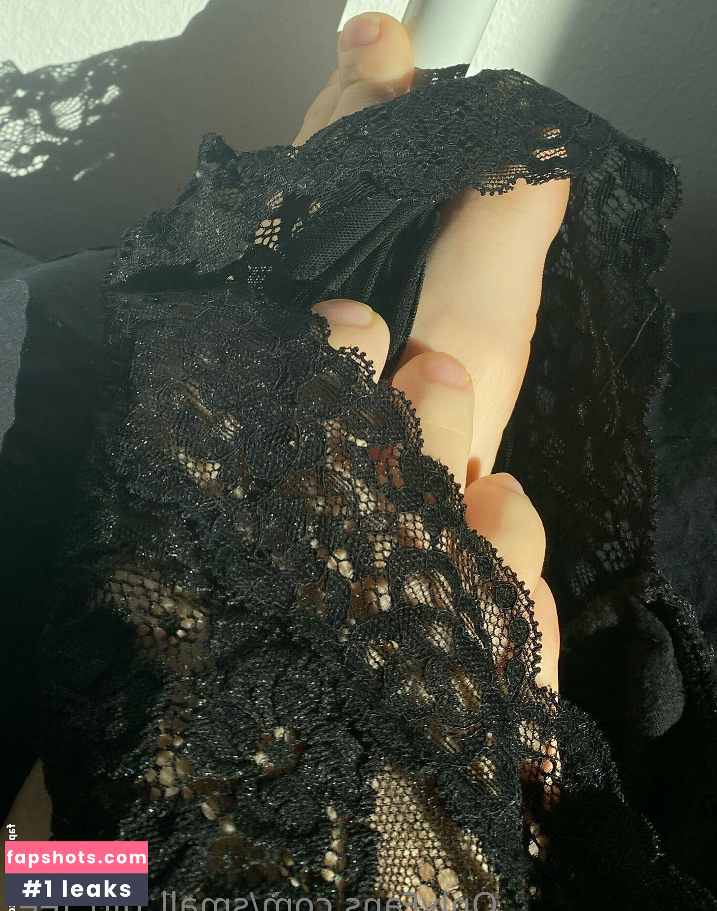 small_girl_feet Filtración Desnuda OnlyFans Foto #3 - Fapshots