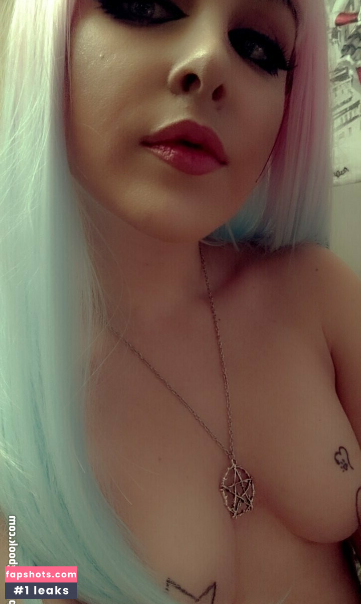 small.waifu gallery photo #32