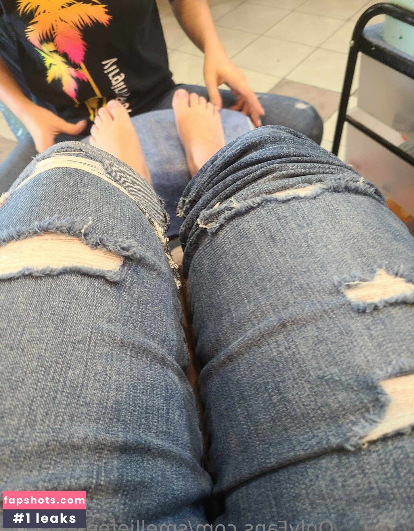 smelliefeetsweetie gallery photo #32