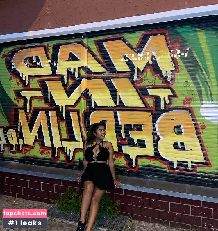 Sml.Prsn gallery photo #16