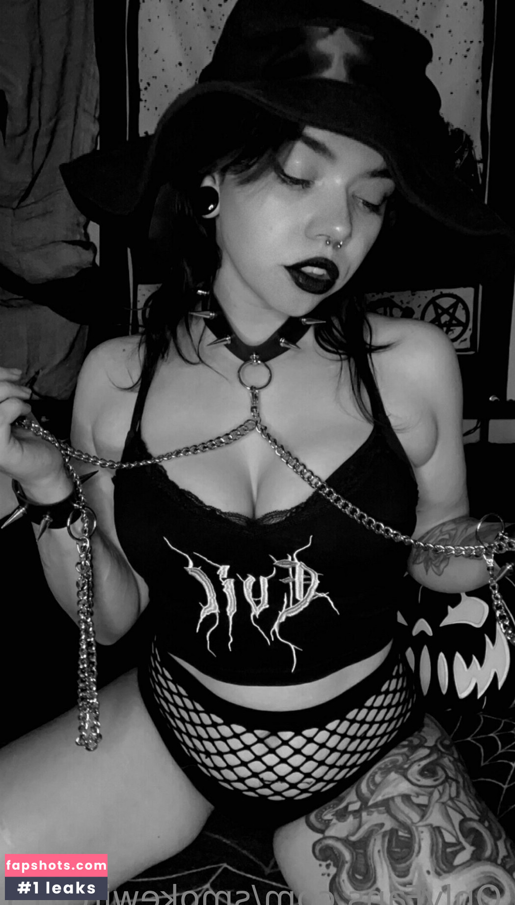 smokewitch13 gallery photo #10