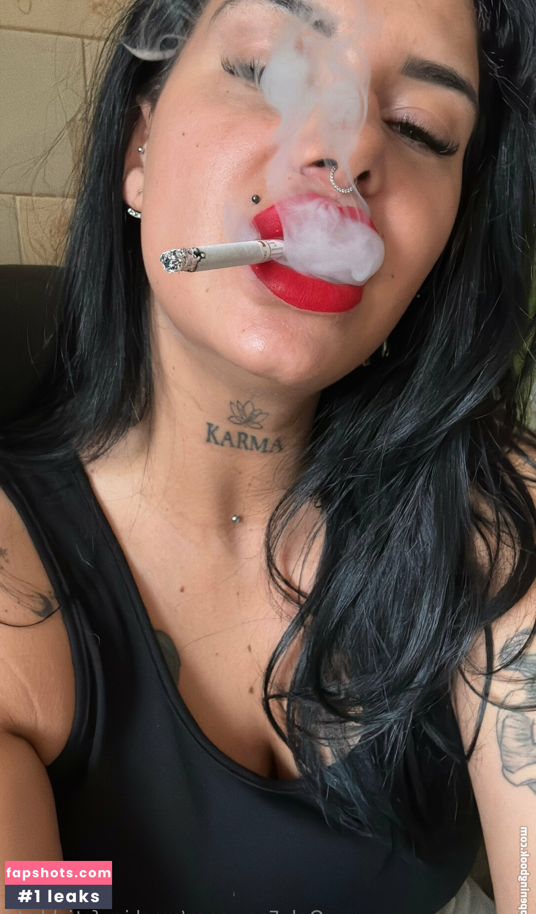 smokingfetishkate nude babe gallery