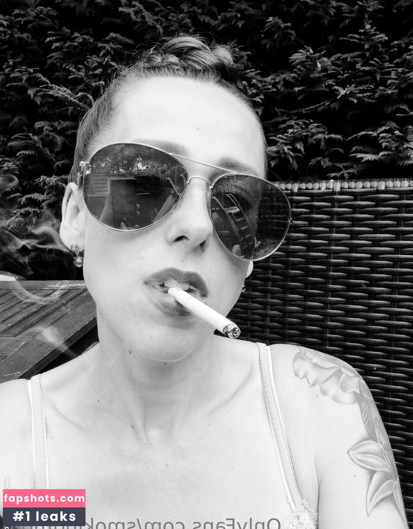 smokingmom gallery photo #14