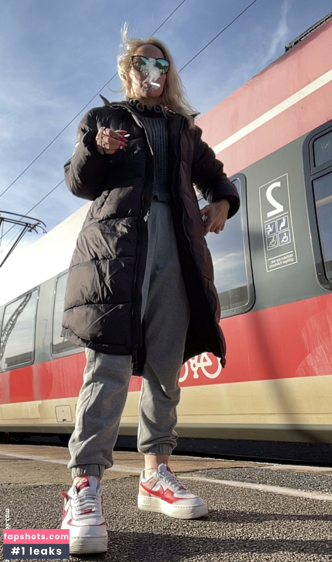 smokingqueenalina gallery photo #15