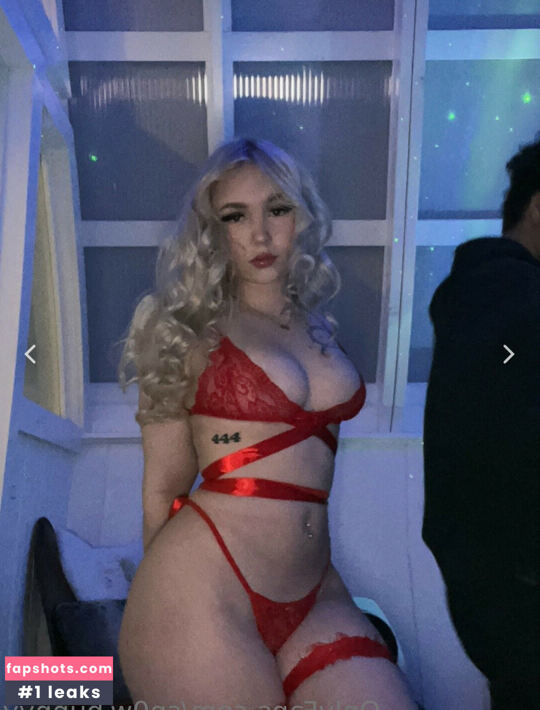 Sn0w.bunnyy gallery photo #23