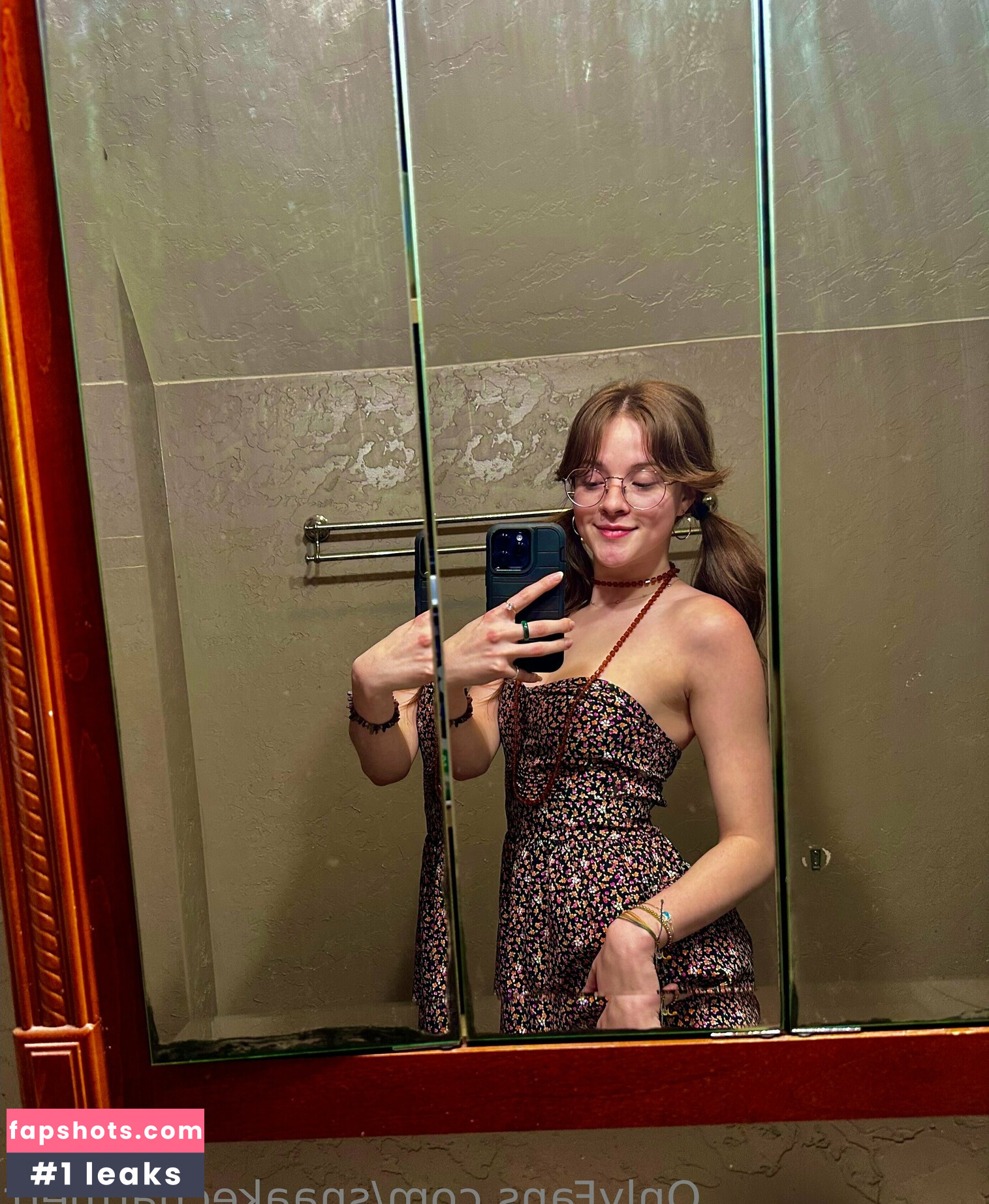 snaakecharmerr gallery photo #17