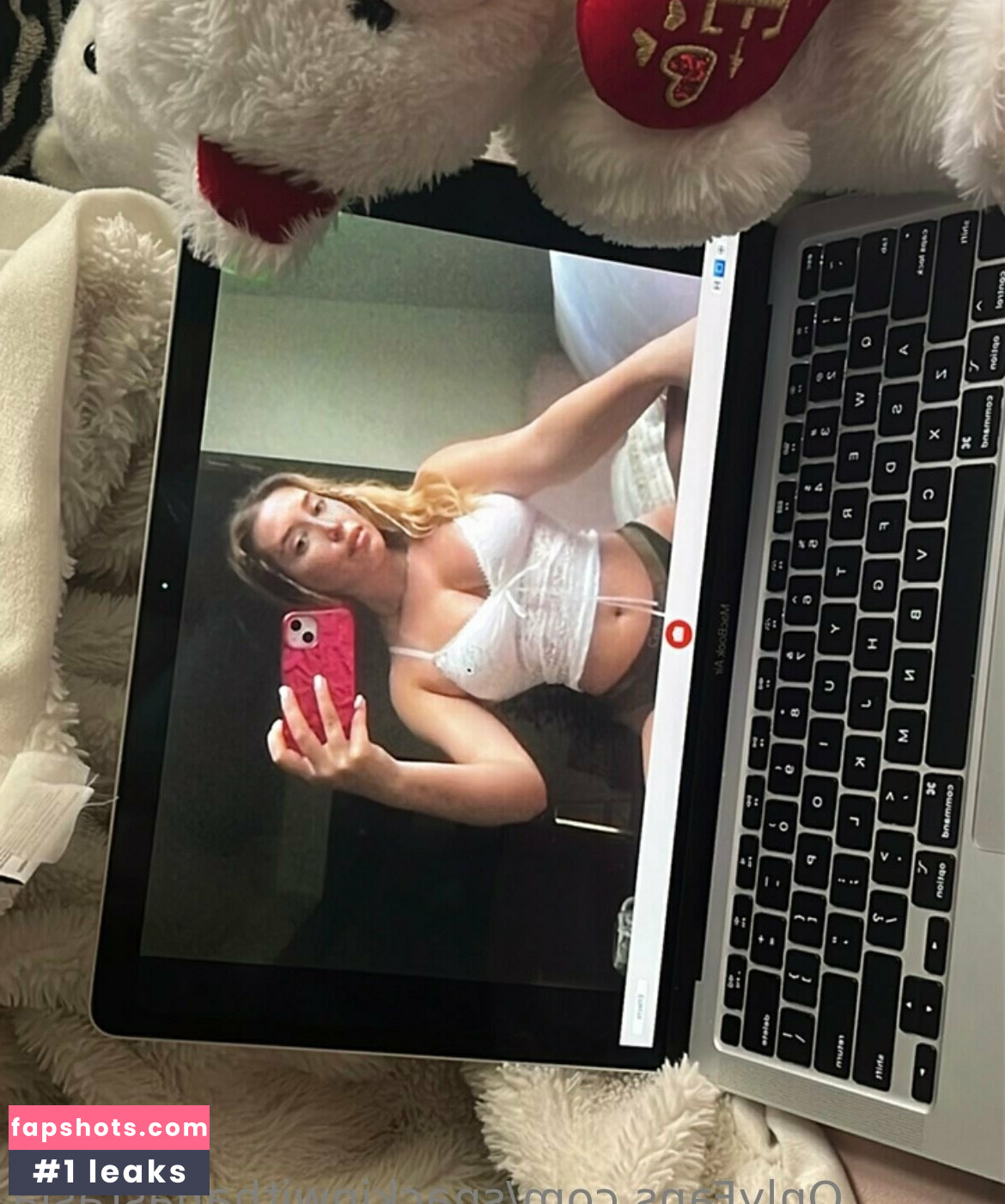 snackinwithanastasia Nude Leaks OnlyFans Photos #13 - LeakJerk