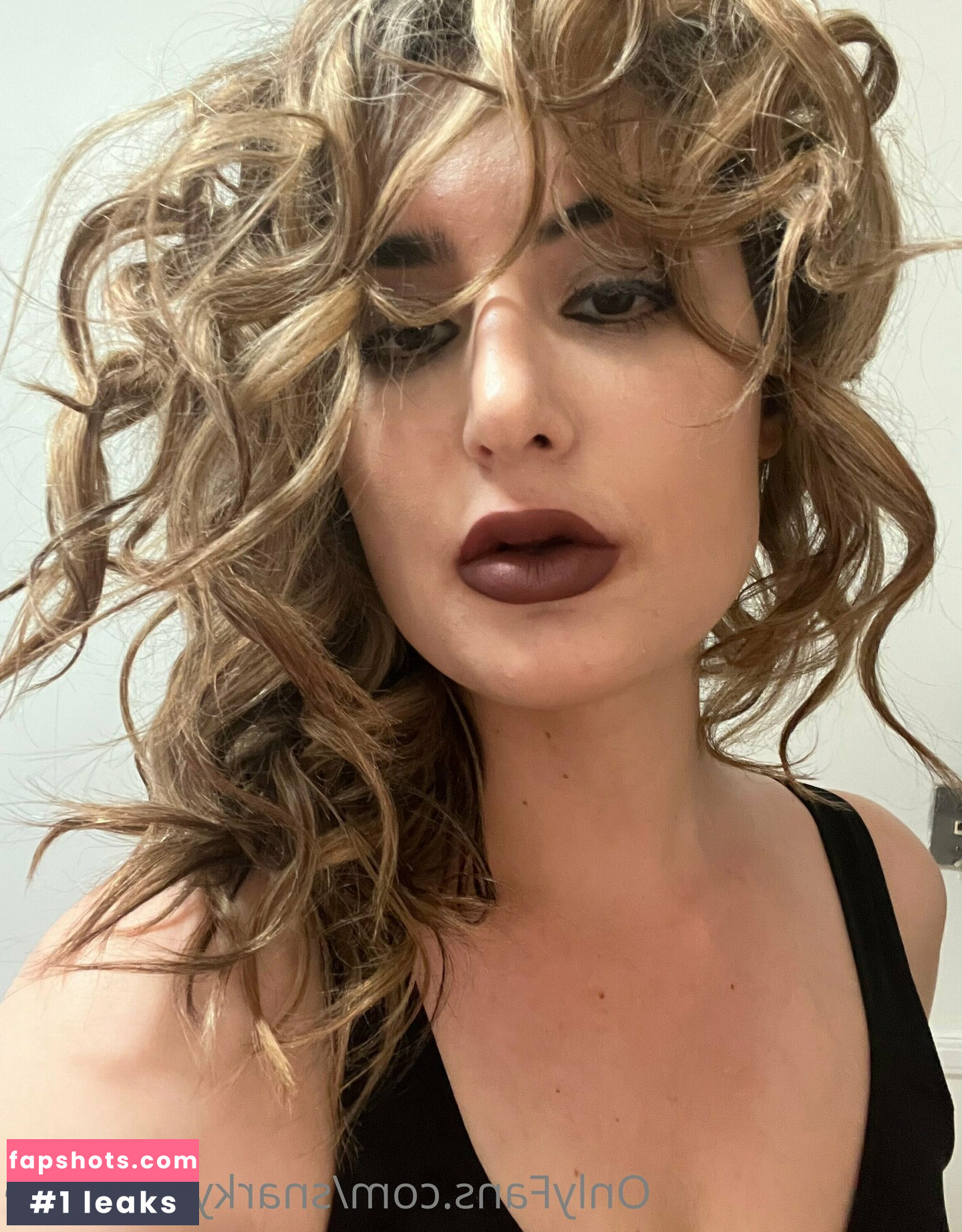 snarkybrunette Nude Leaks OnlyFans Photos #11 - LeakJerk