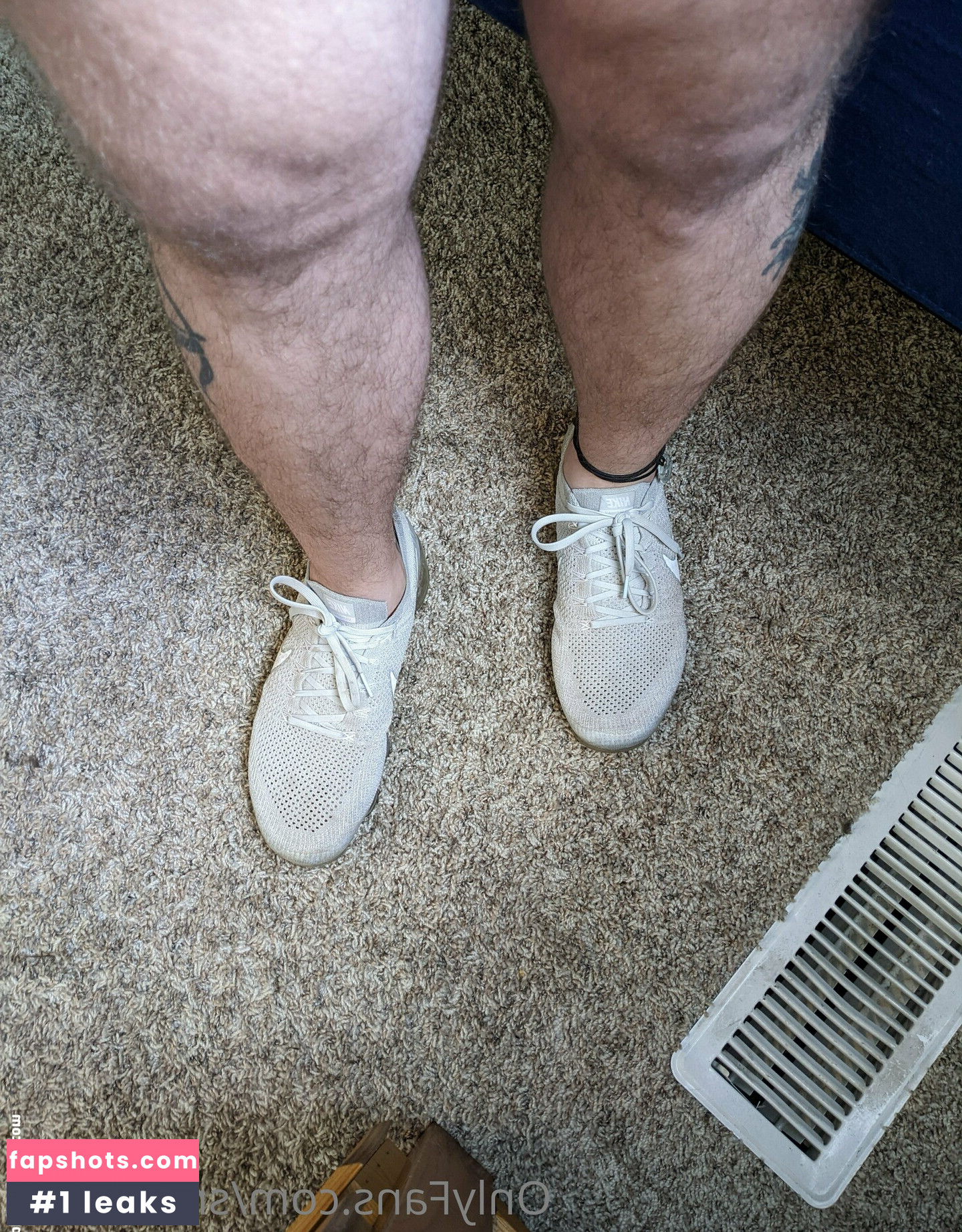 sneaks182 gallery photo #4