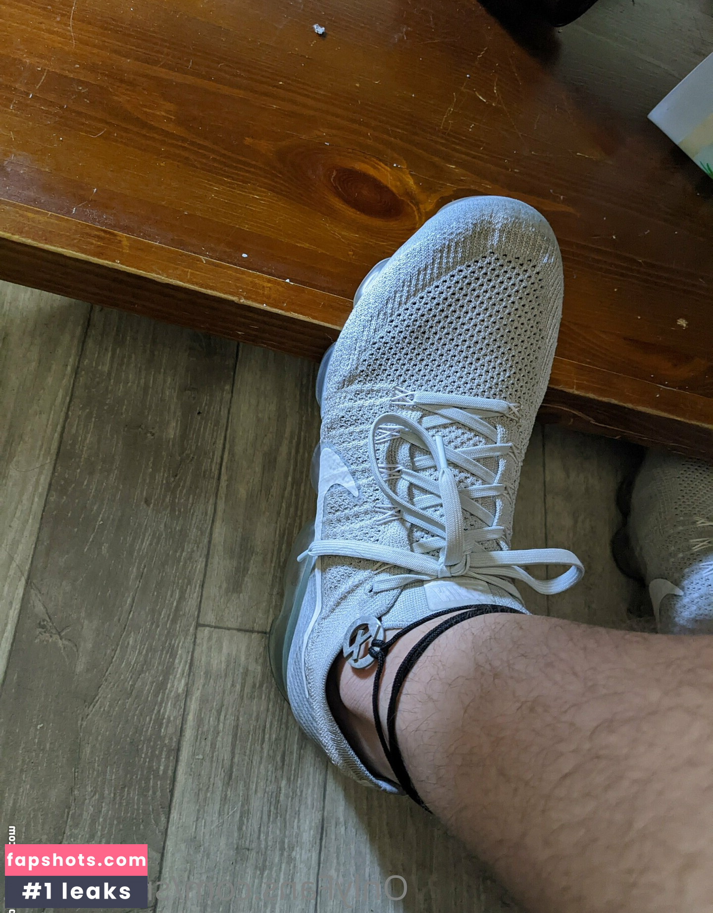 sneaks182 gallery photo #7