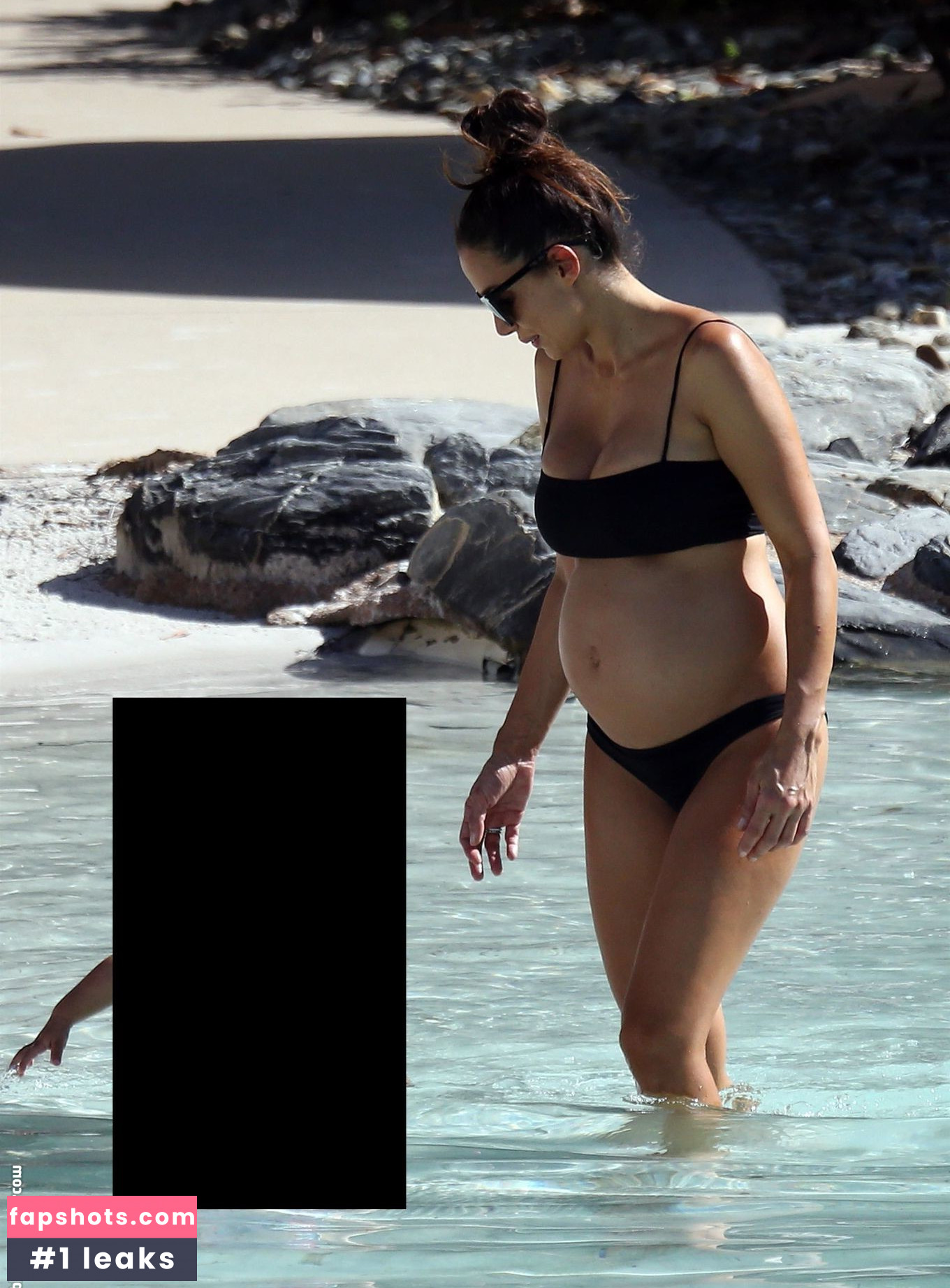 Snezana Markowski gallery photo #22