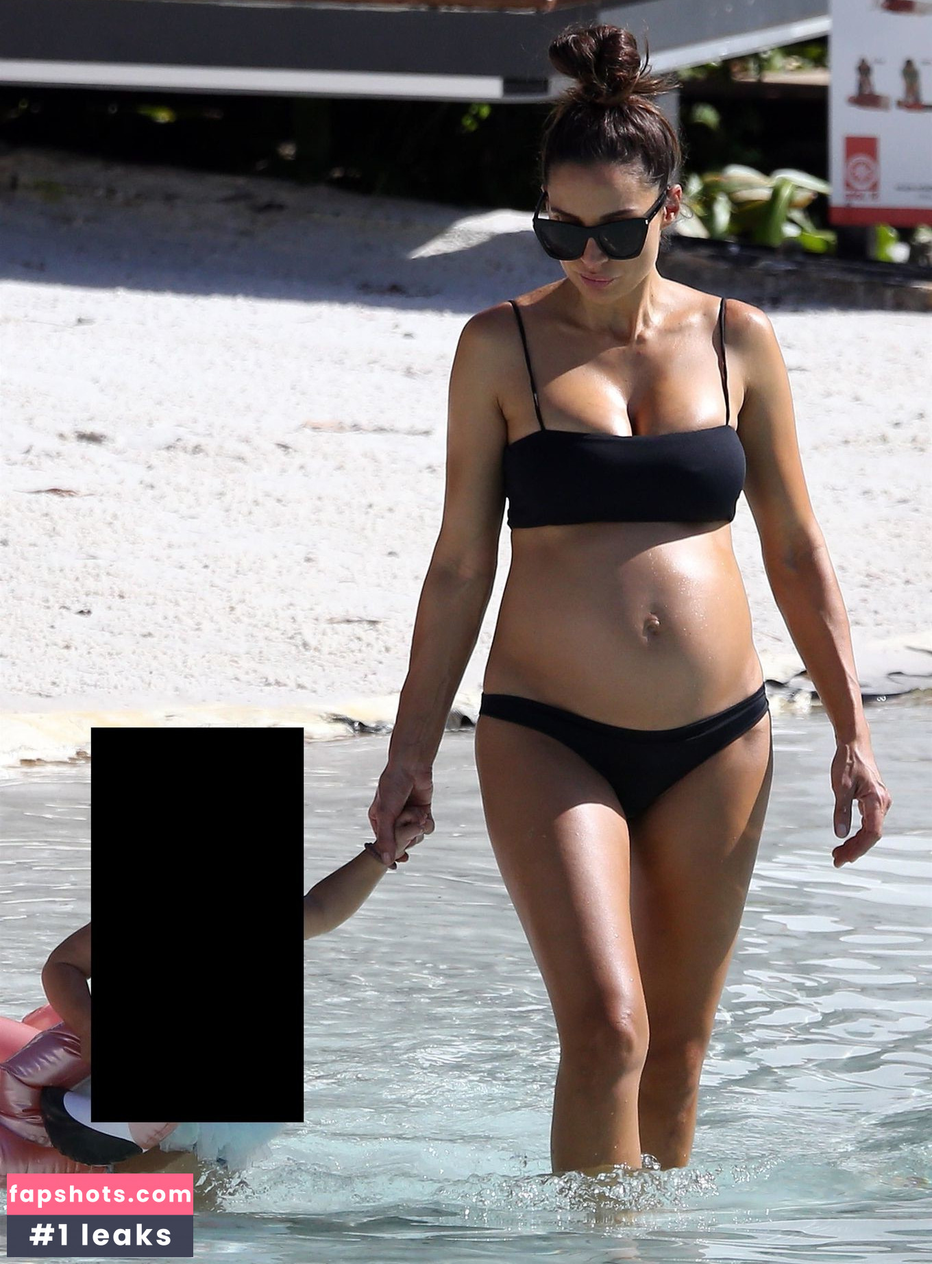 Snezana Markowski gallery photo #24