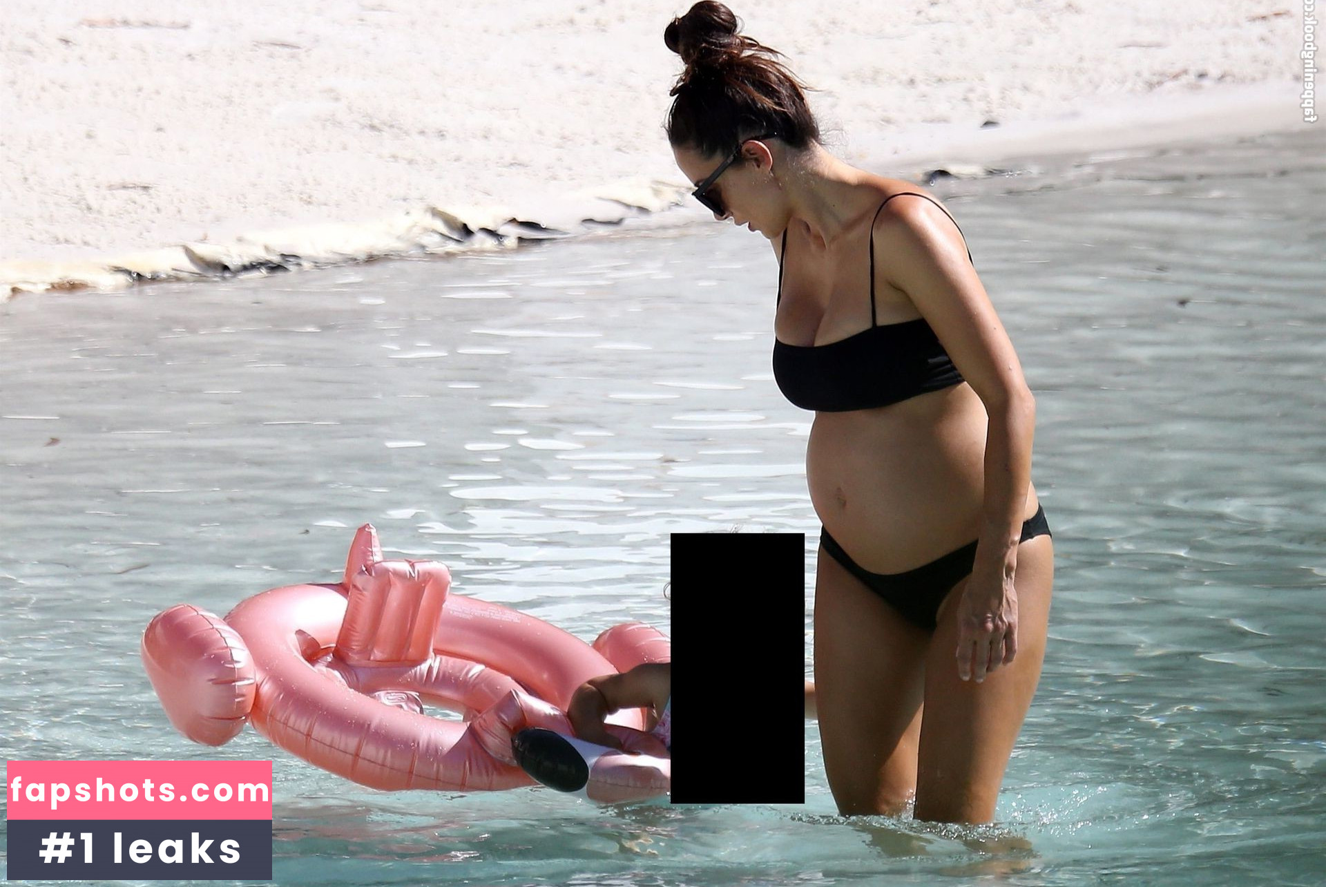 Snezana Markowski nude babe gallery