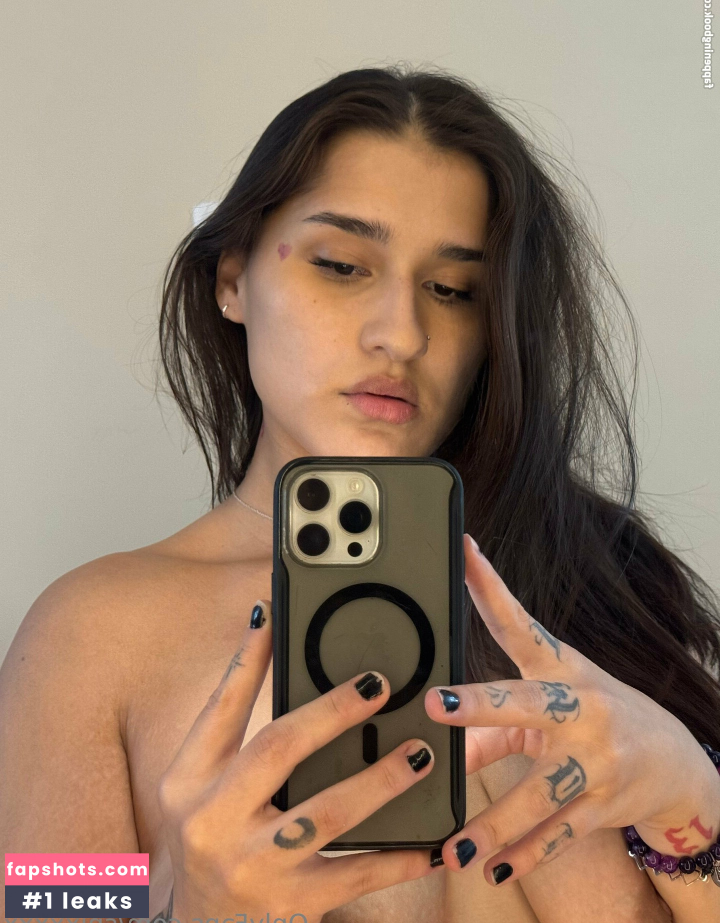 Snixxxxx gallery photo #3