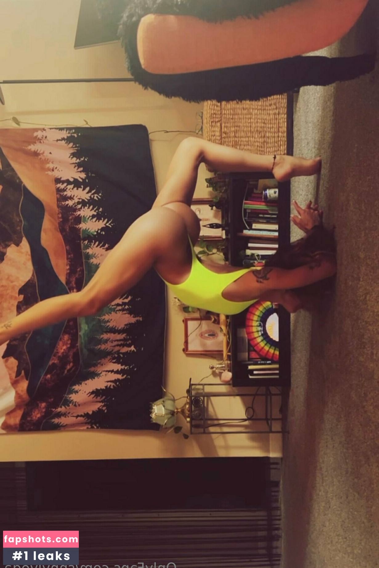 snnylyoga gallery photo #5