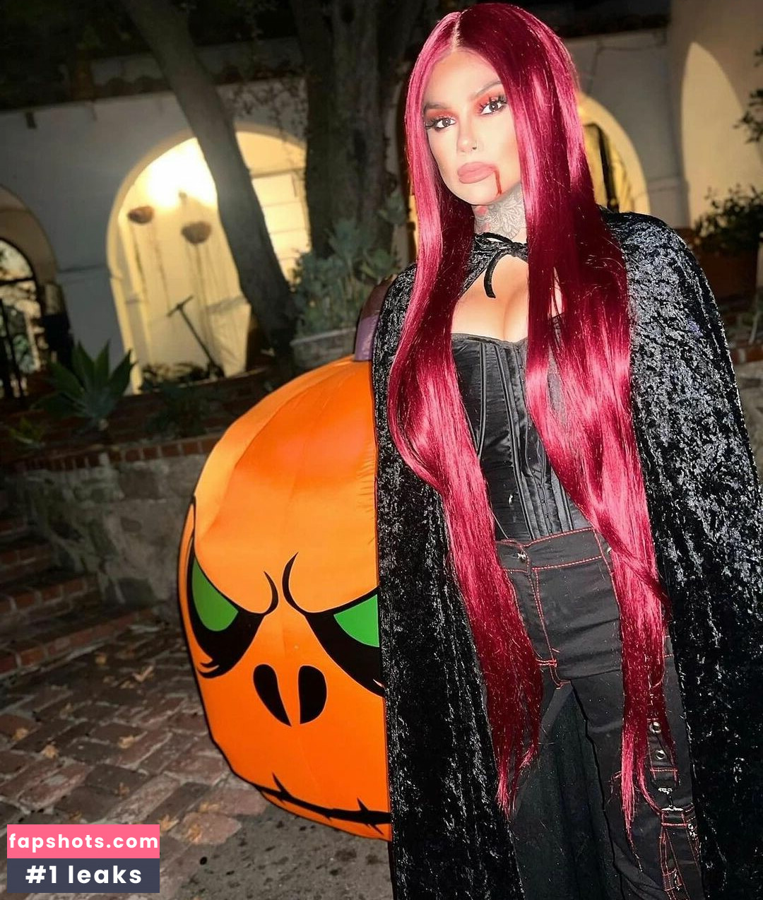 Snow Tha Product gallery photo #4