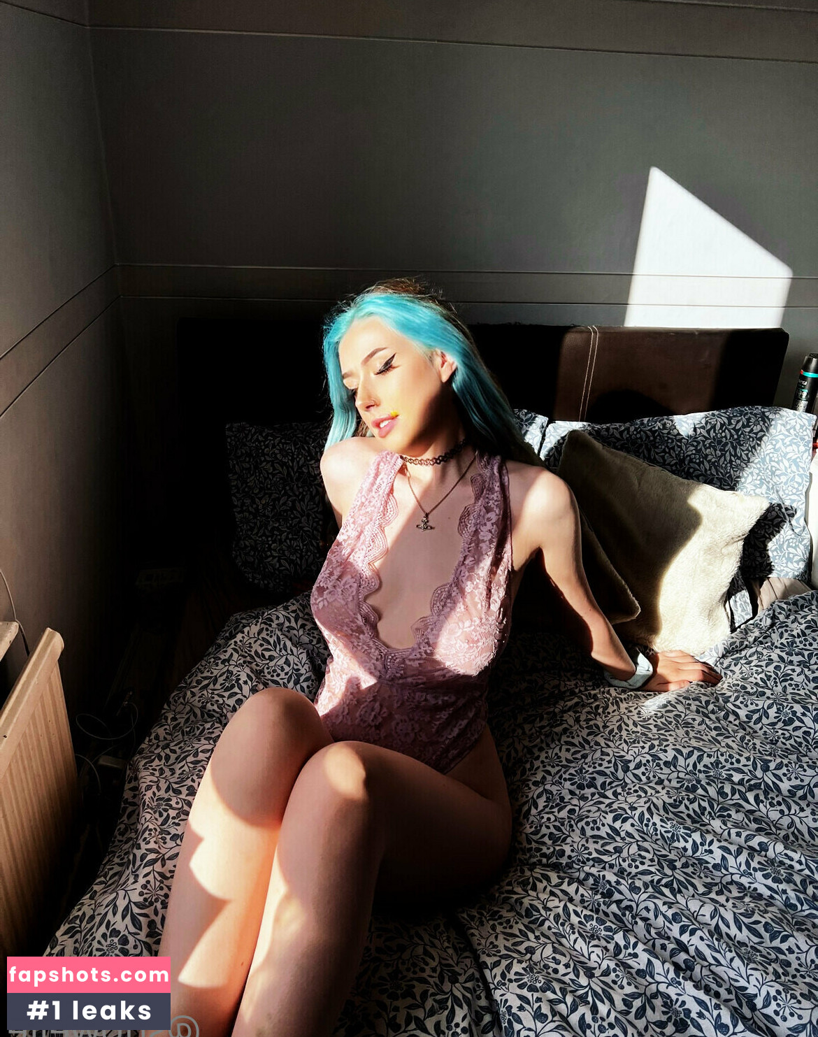 snowelle gallery photo #10