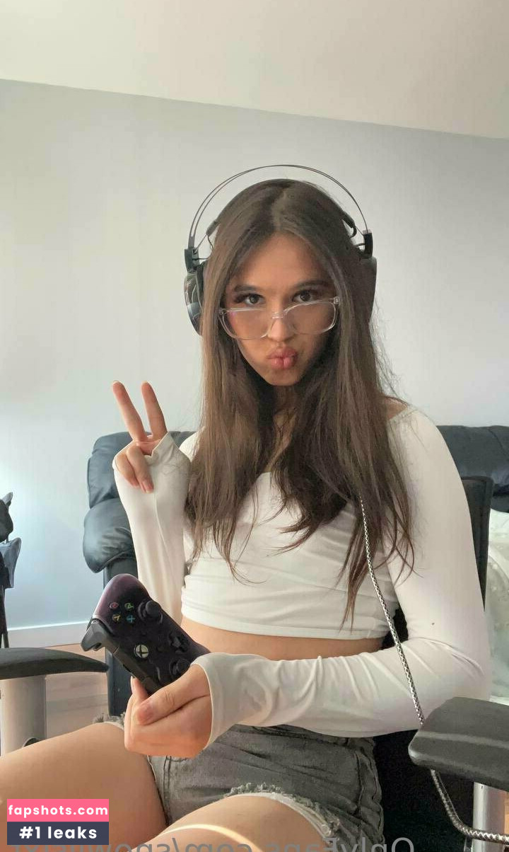 snowiislxt Nude Leaks OnlyFans Photos #18 - LeakJerk