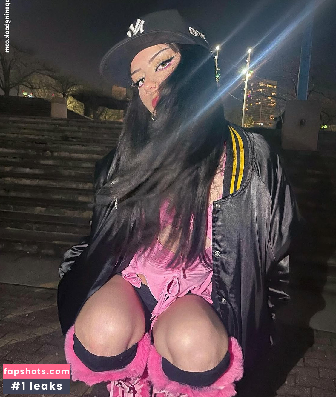 Snowwcone nude babe gallery