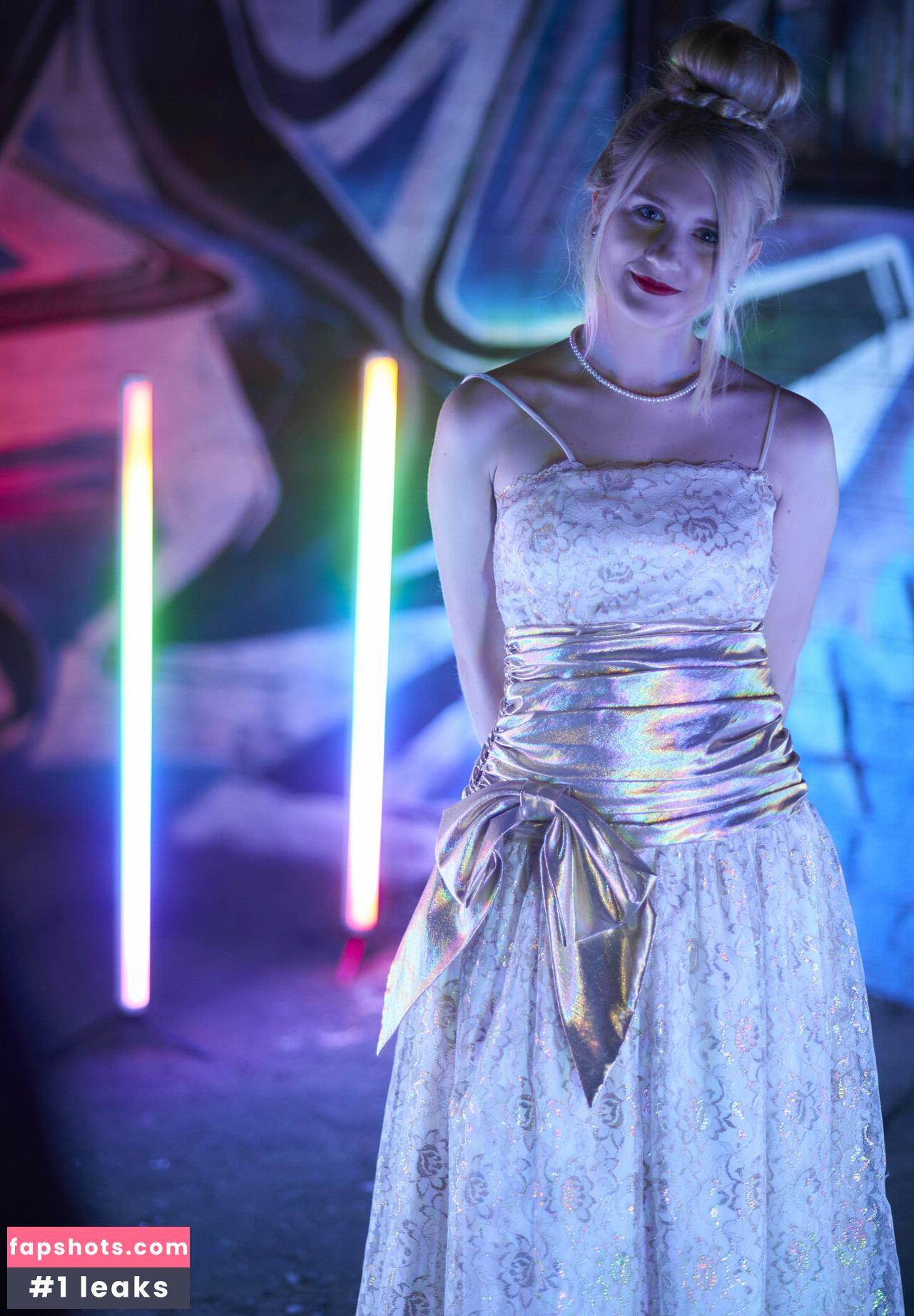 snugzmeow gallery photo #12