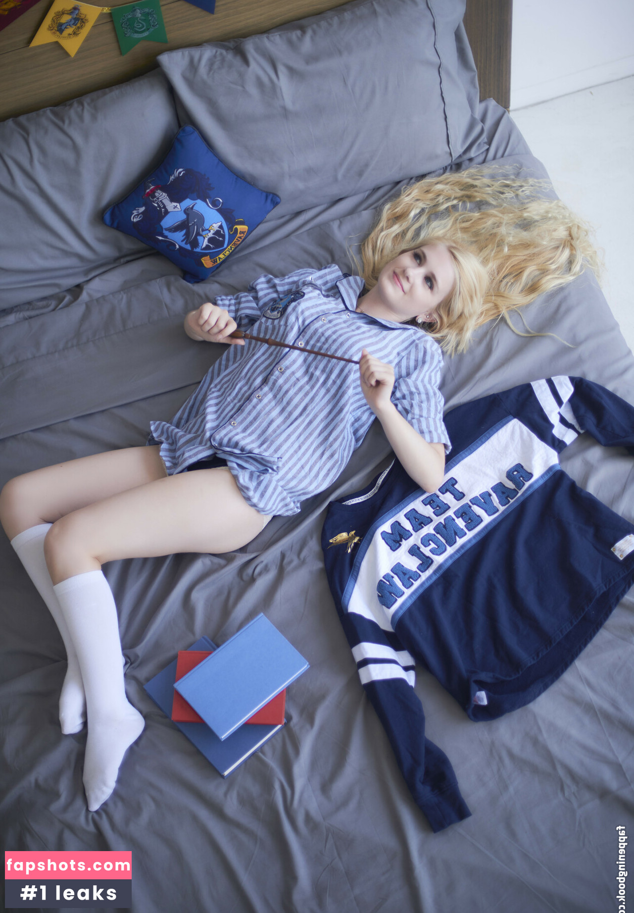 snugzmeow gallery photo #30