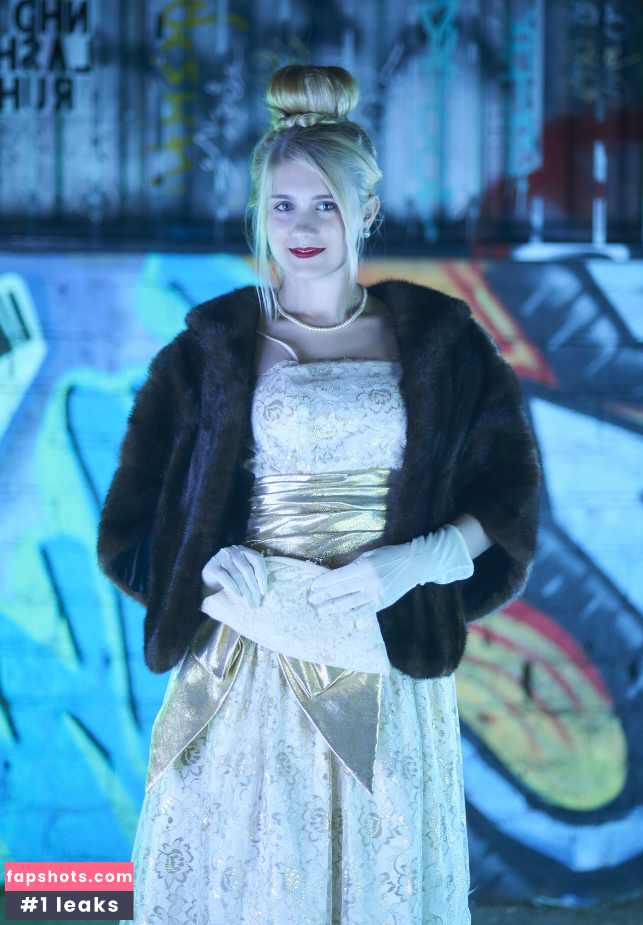 snugzmeow gallery photo #10