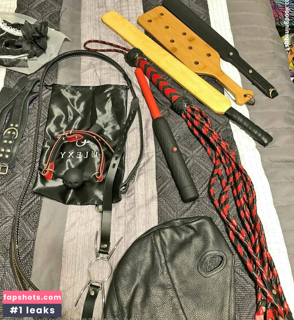 soccermmistress nude babe gallery