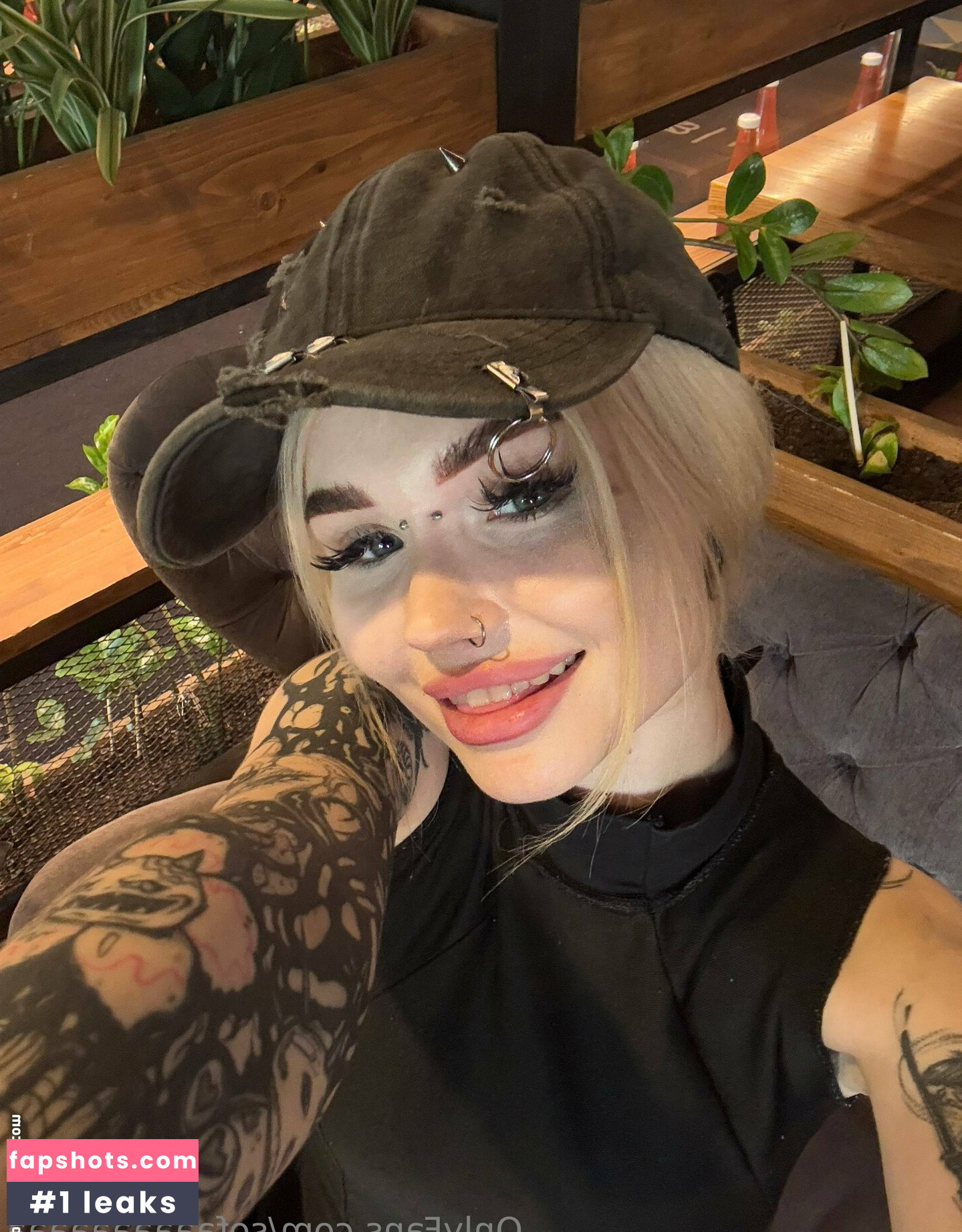 sofaaaaaaaaaa gallery photo #35