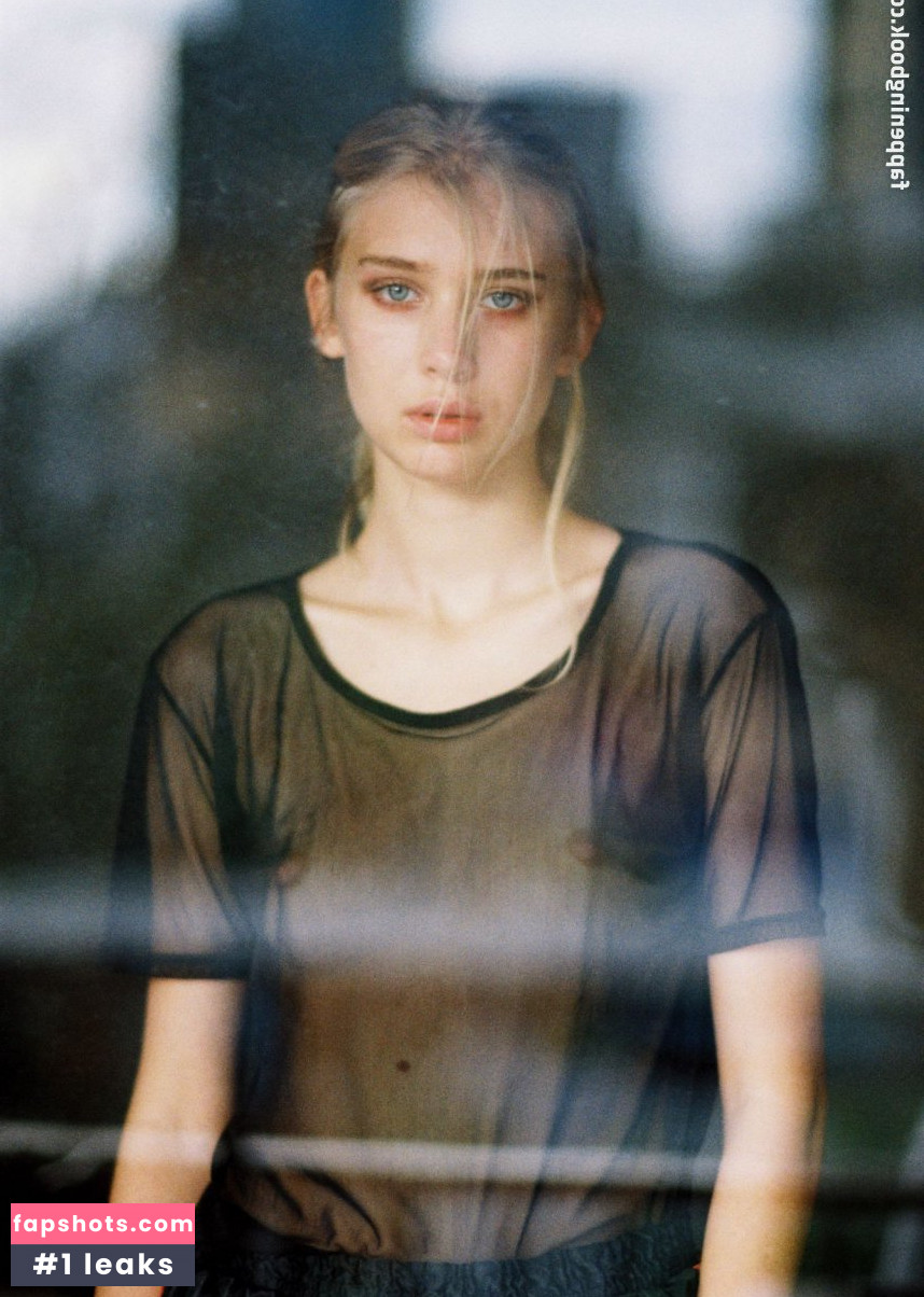 Sofia Chuprikova gallery photo #9