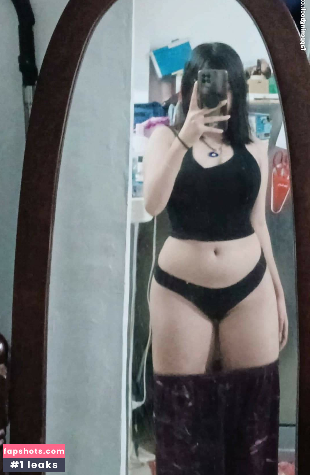 Sofia Enriquez gallery photo #8