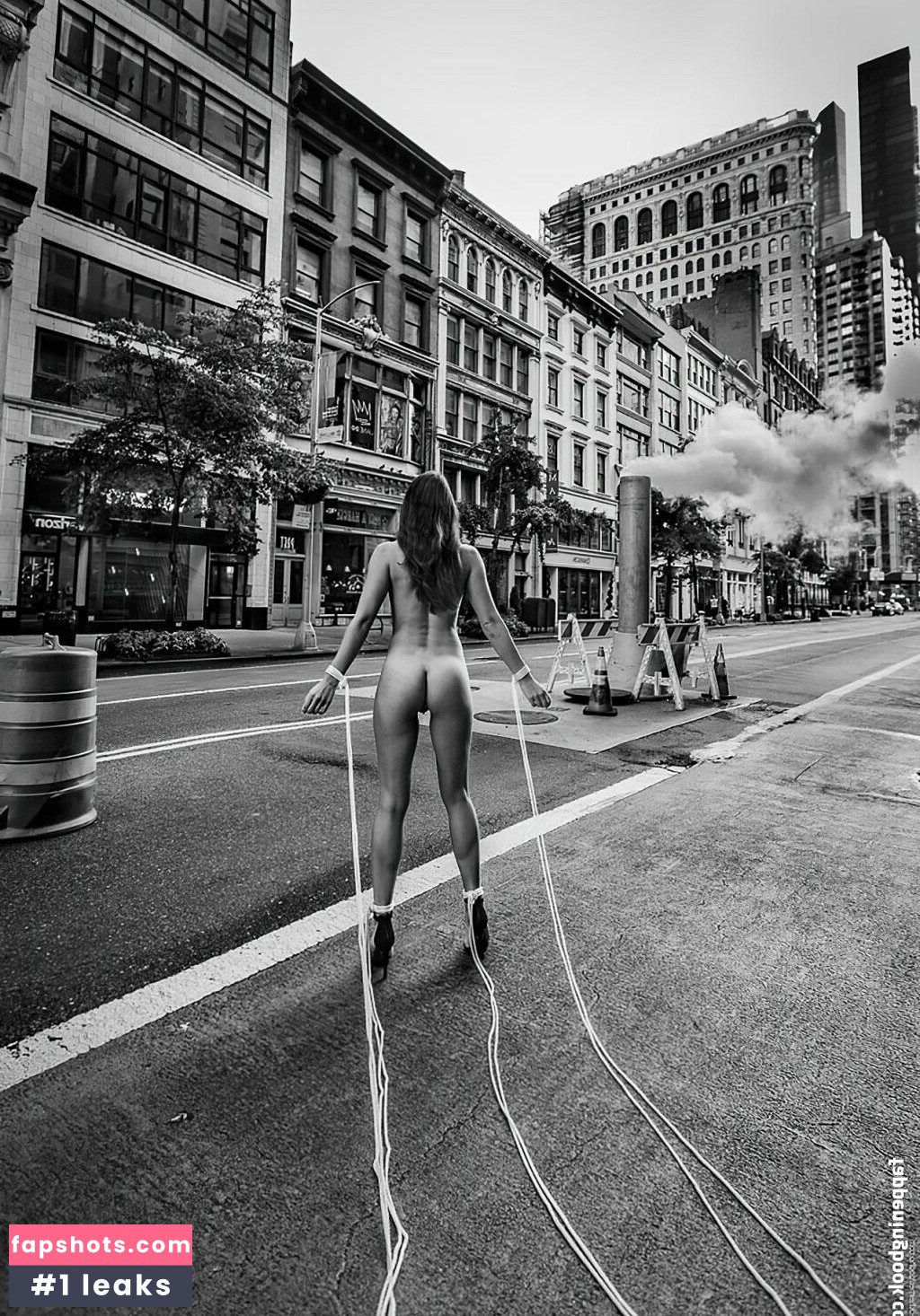 Sofia Jolie gallery photo #11