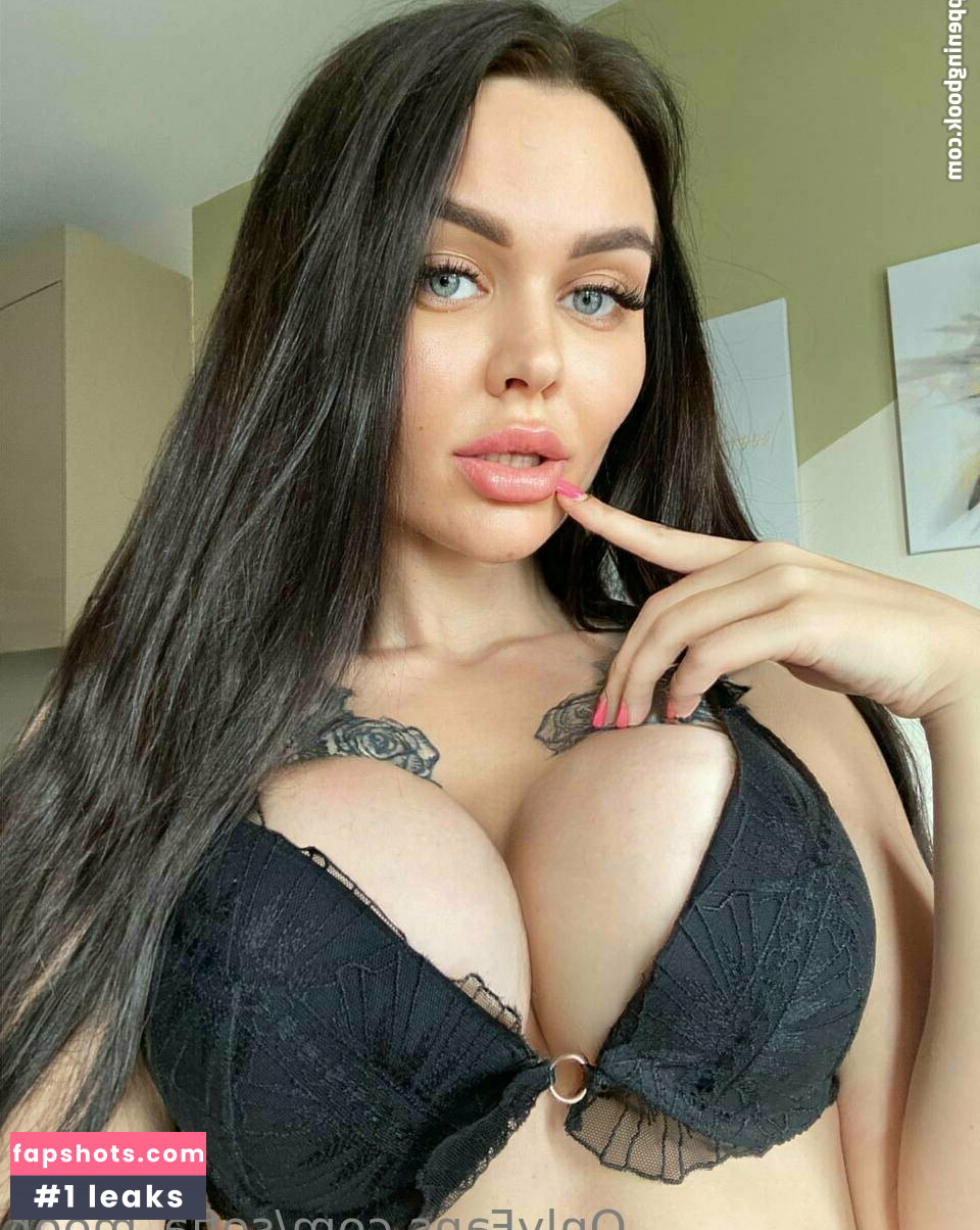 sofia_moor gallery photo #4