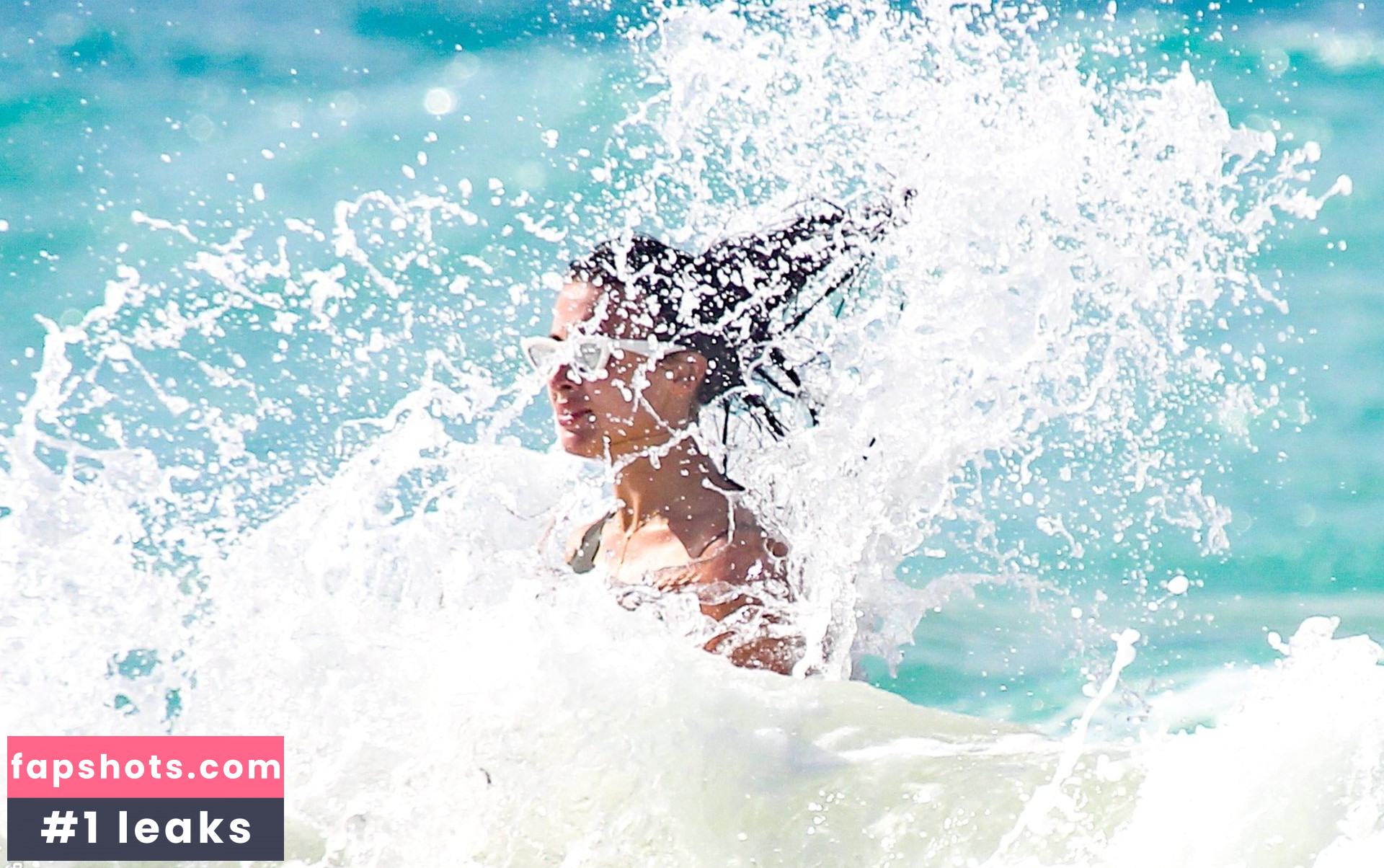 Sofia Nikitchuk gallery photo #2