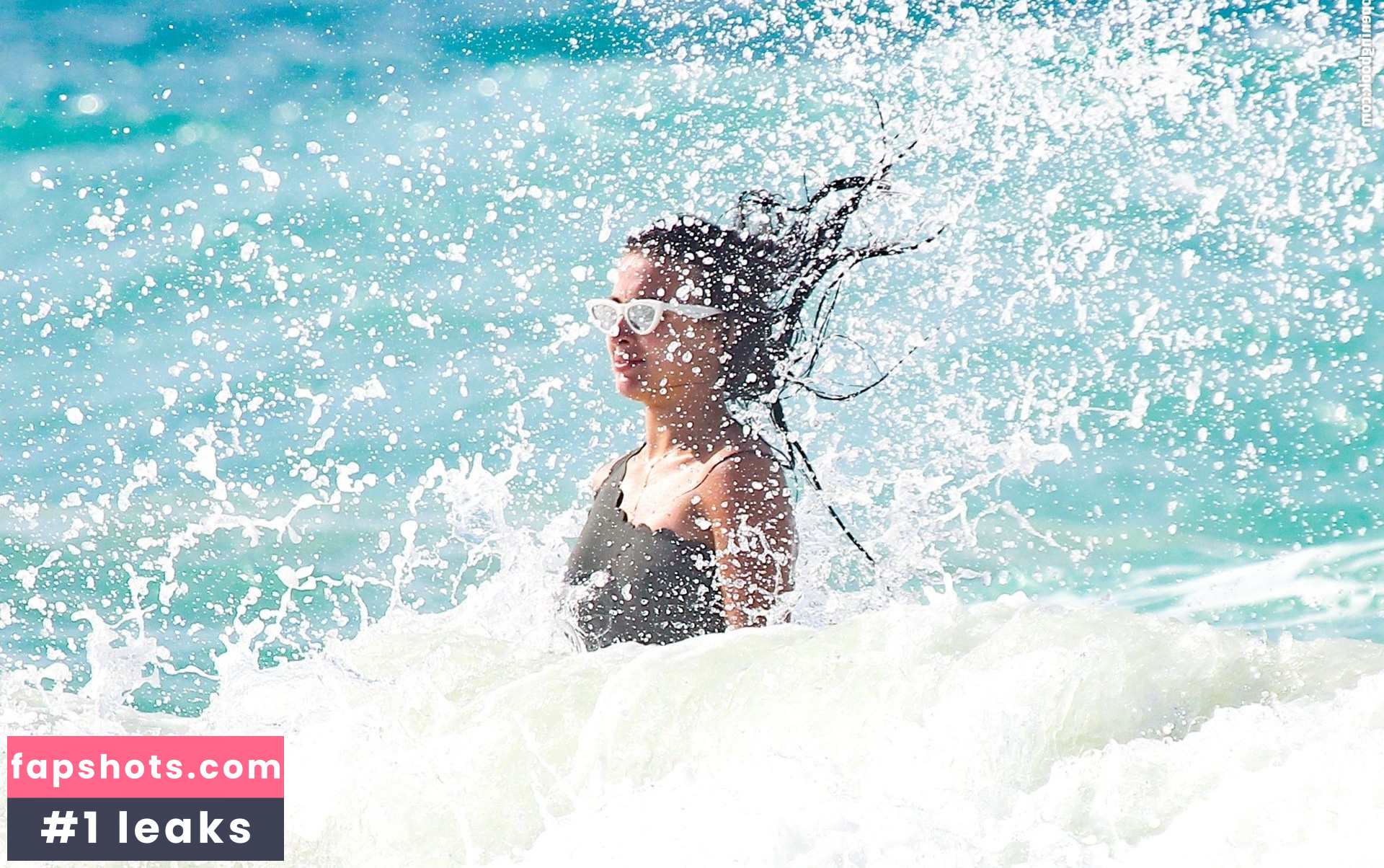 Sofia Nikitchuk gallery photo #22