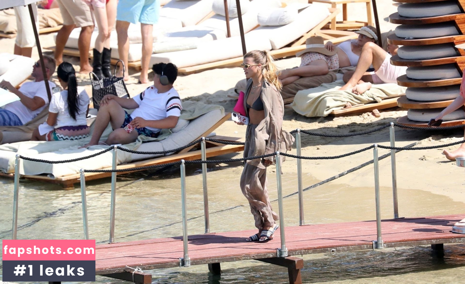 Sofia Richie gallery photo #188